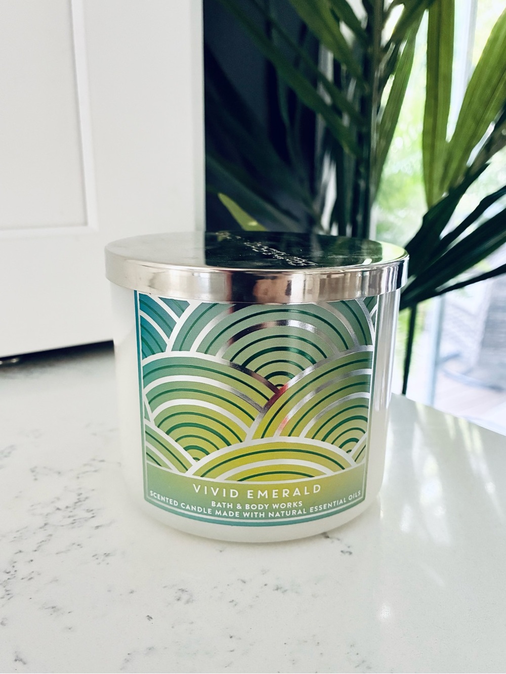 Bath & Body Works Vivid Emerald 3-Wick Candle NWT